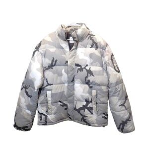 URBAN OUTFITTERS GREY BLACK AND WHITE PUFFY WINTER COAT SIZE MEDIUM